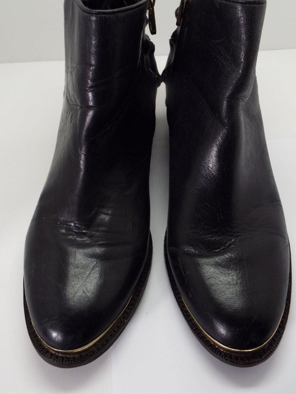 Elliot Lucca Black Leather Women's Studded Boots Size 8.5 - Picture 4 of 9